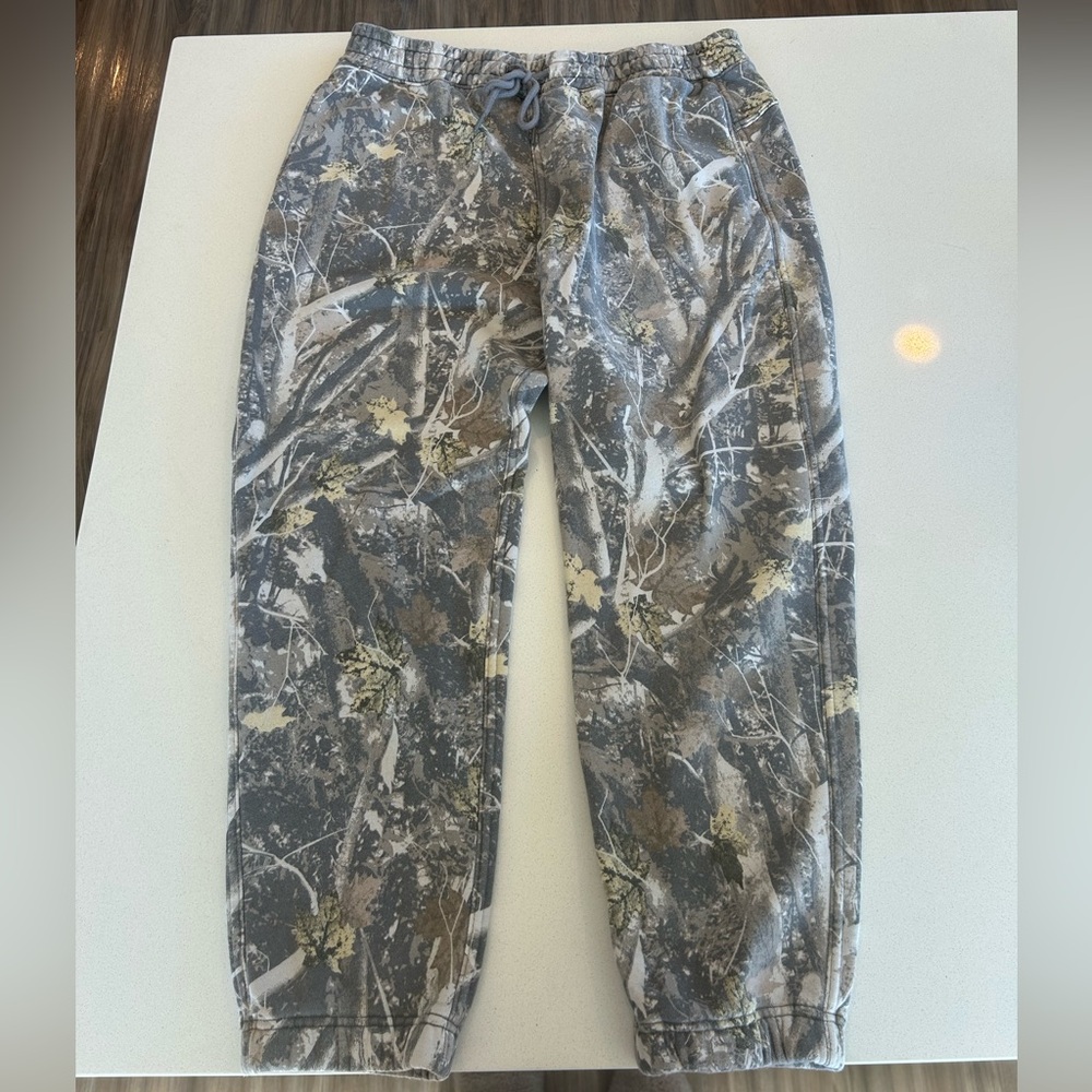 Abercrombie Men’s Camo sweatpants